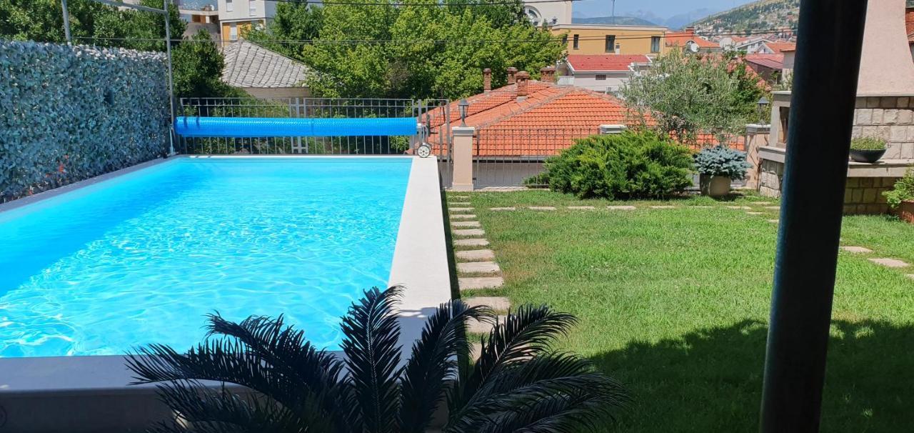 Apartman Karla Mostar Eksteriør billede