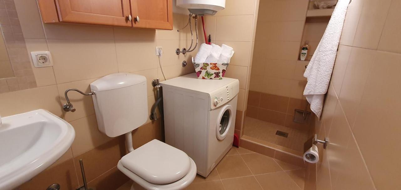 Apartman Karla Mostar Eksteriør billede